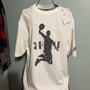 NWT Jordan Men’s T-Shirt White with Gray Jumpman Logo Size Medium
